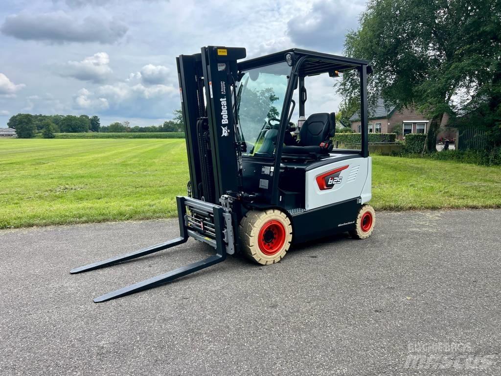Bobcat B 25 X-7 Plus 电动叉车
