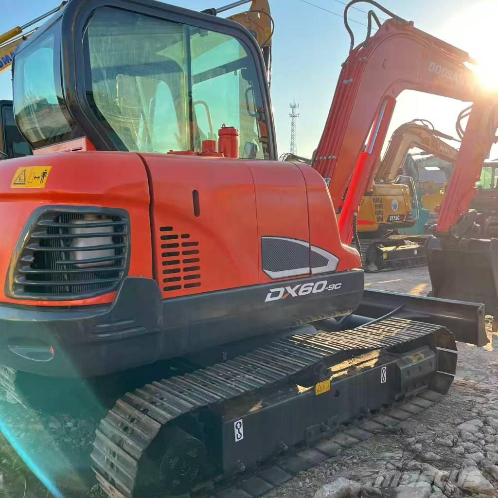 Doosan DX 60 小型挖掘机