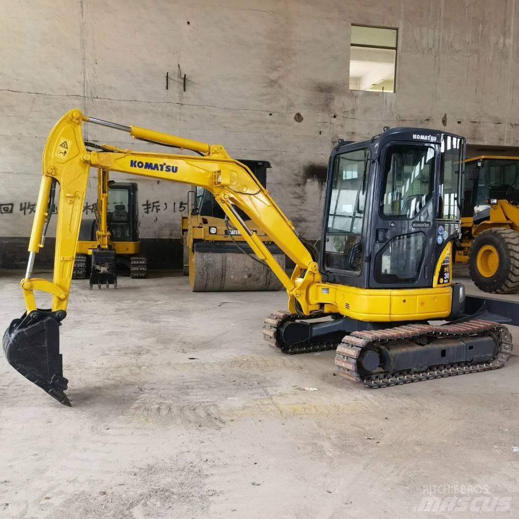 Komatsu PC30 履带挖掘机
