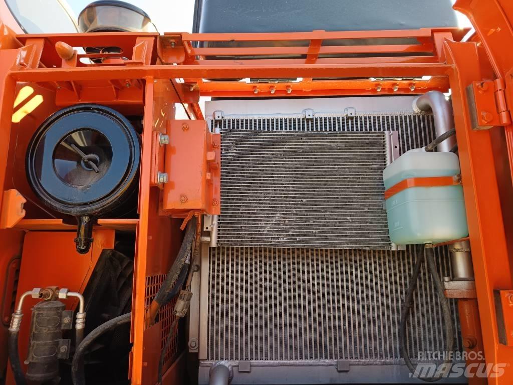 Doosan DH 150 W-7 轮式挖掘机
