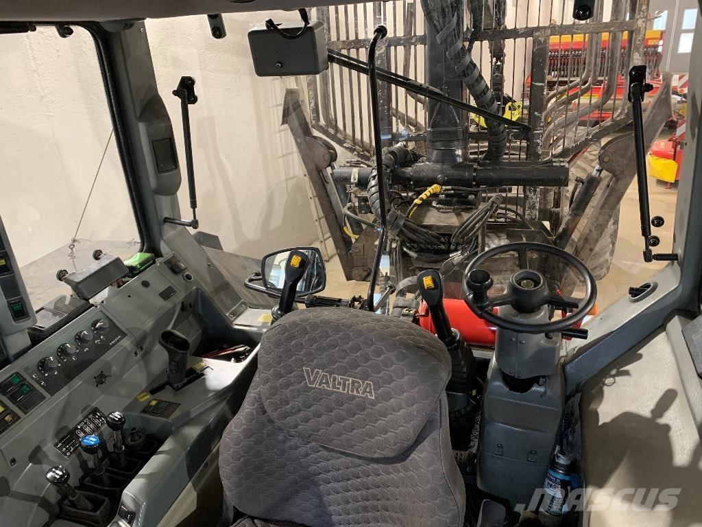 Valtra 8950 林业拖拉机