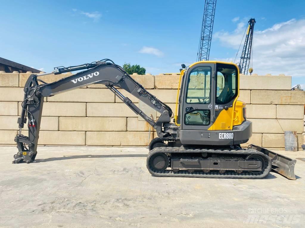 Volvo ECR 88 D 中型挖掘机