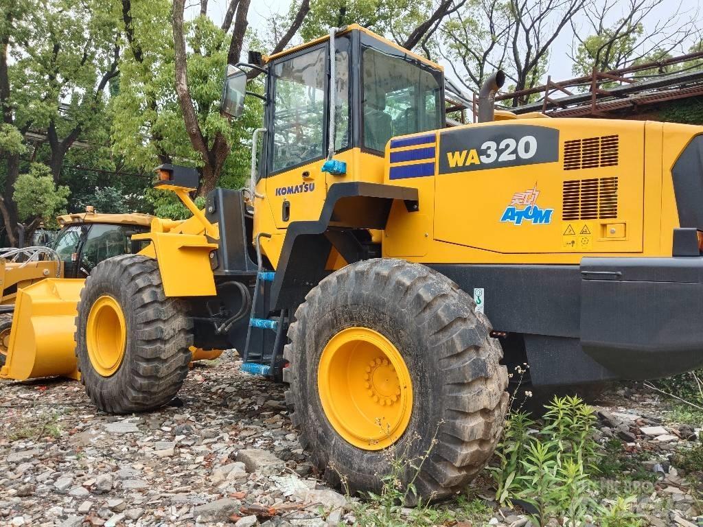 Komatsu WA320-5 轮式装载机
