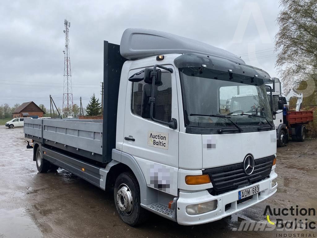 Mercedes-Benz 815 平板栏板货车