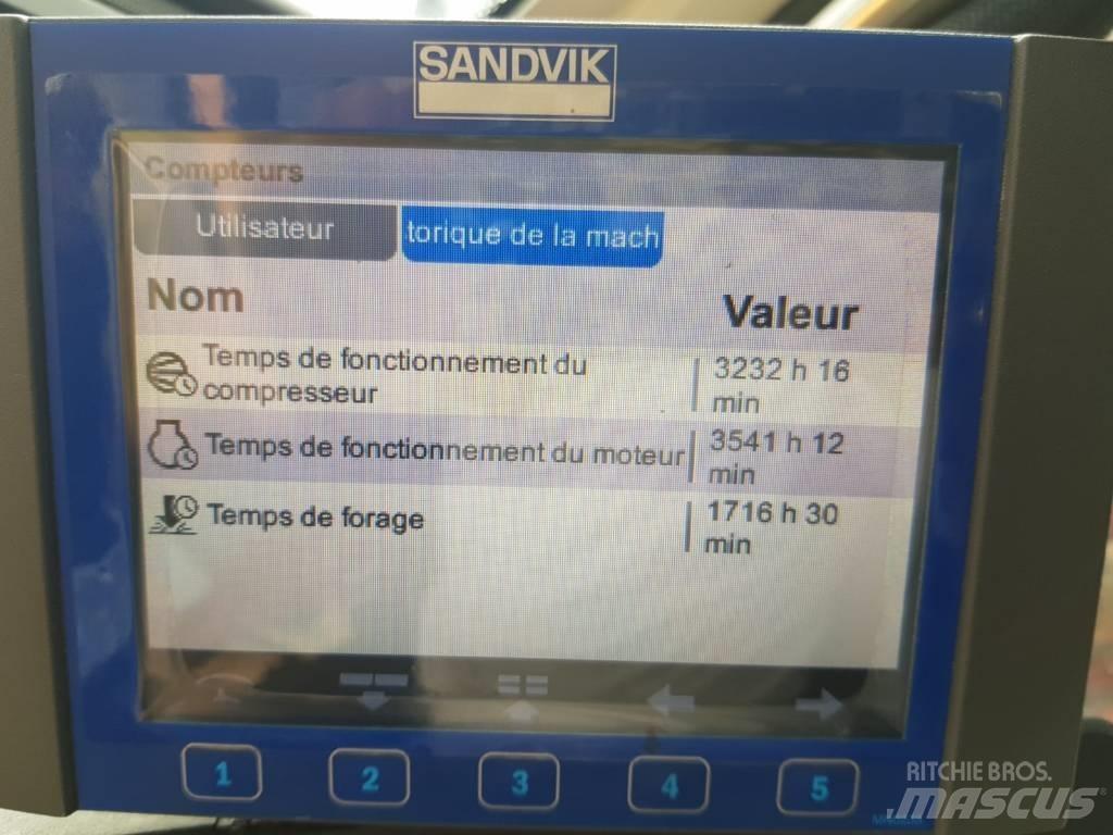 Sandvik DI 550 钻孔机