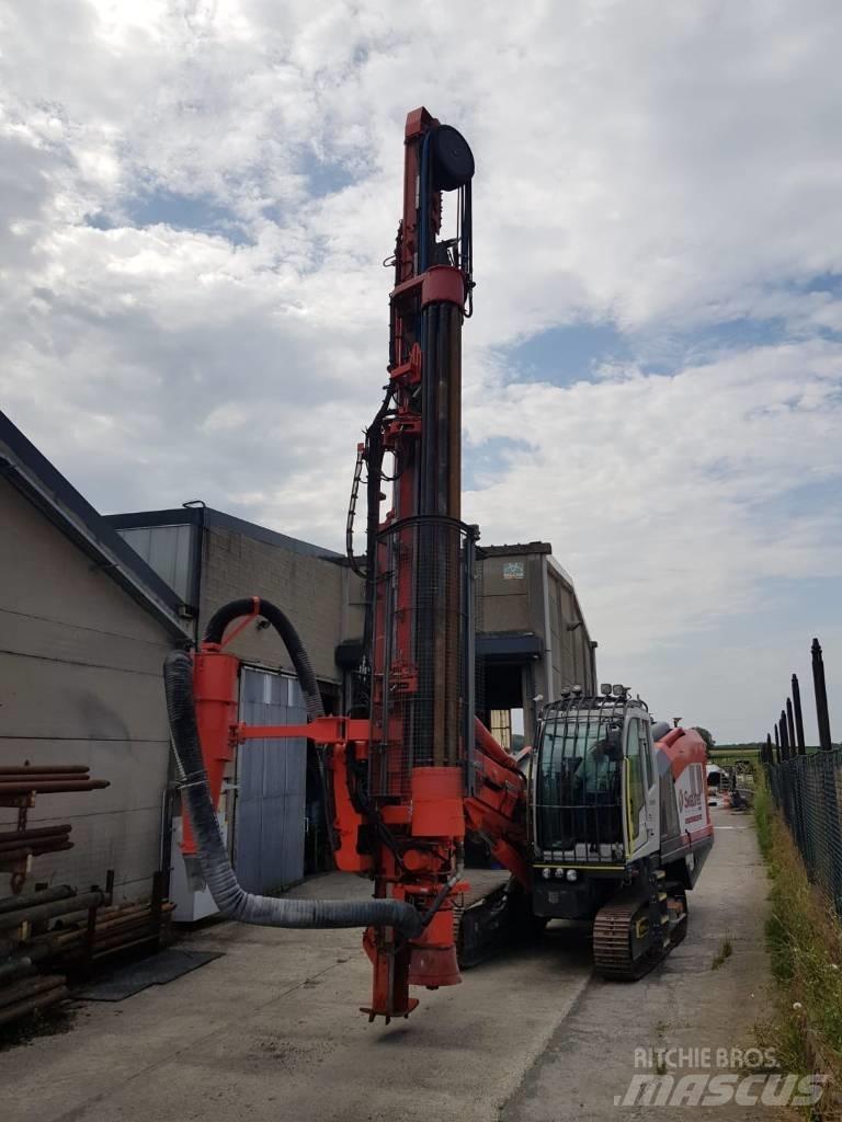 Sandvik DI 550 钻孔机
