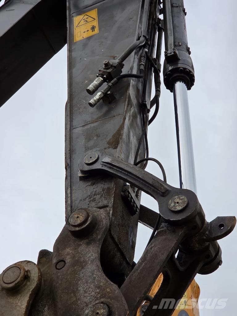 Volvo EC220EL 履带挖掘机