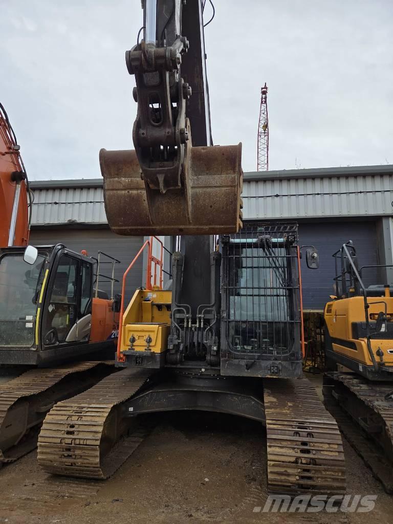 Volvo EC220EL 履带挖掘机