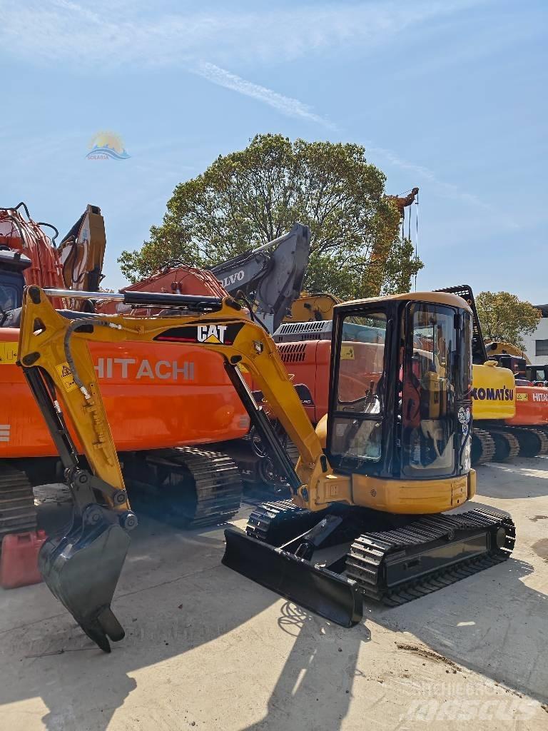 CAT 304CR 小型挖掘机