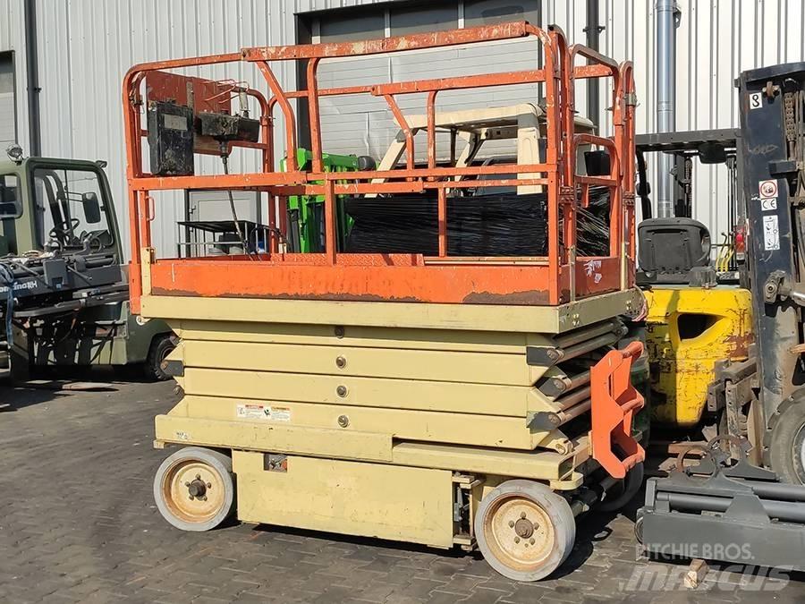 JLG 2646 E 2 剪叉式升降机