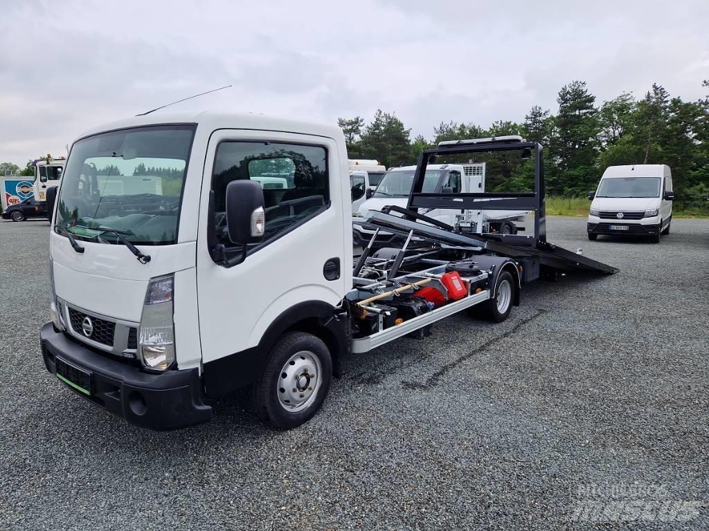Nissan 35.13 大型面包车