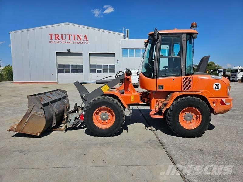 Volvo L 30 G 轮式装载机