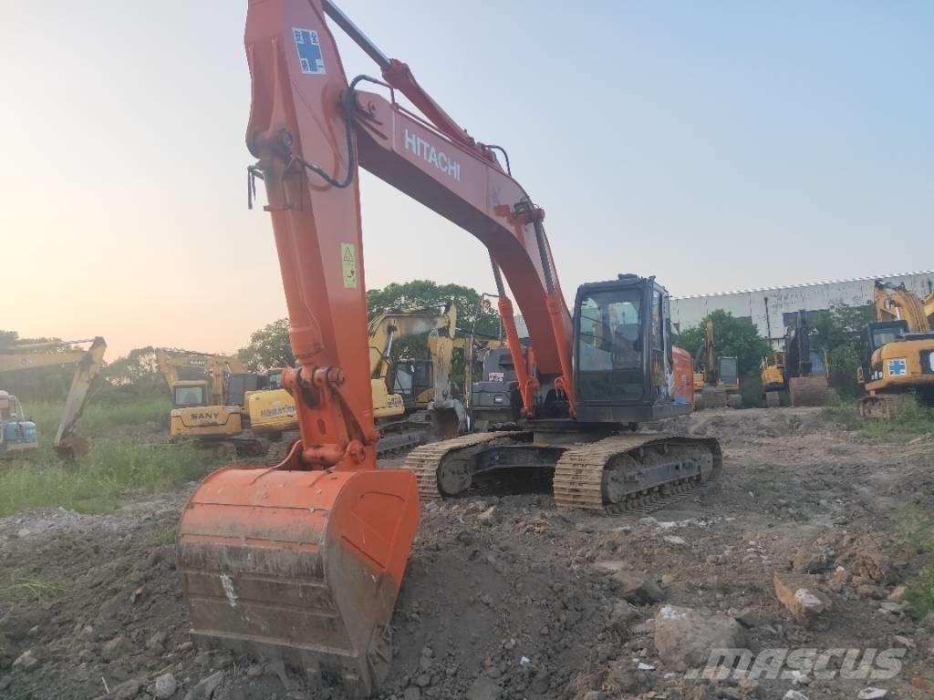 Hitachi ZX 210 履带挖掘机