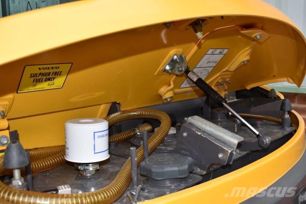 Volvo ECR 88 D 中型挖掘机