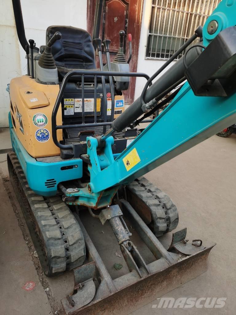 Toyota 17 小型挖掘机