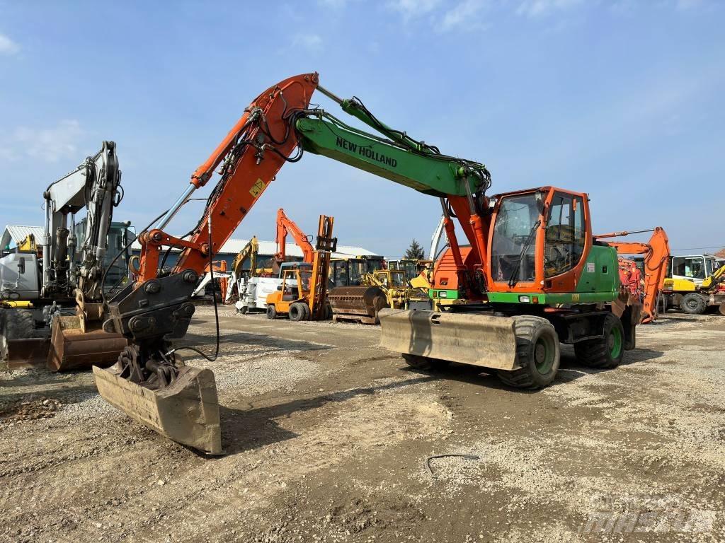 New Holland MH Plus 轮式挖掘机