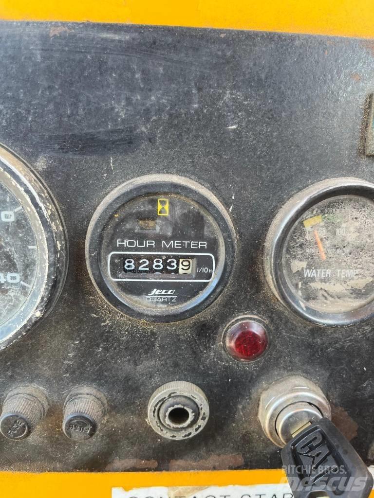 Morooka MST 1500 履带式自卸车