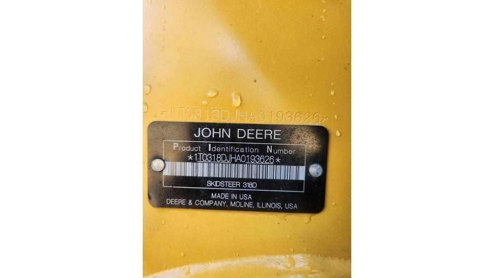 John Deere 318 D 滑移装载机