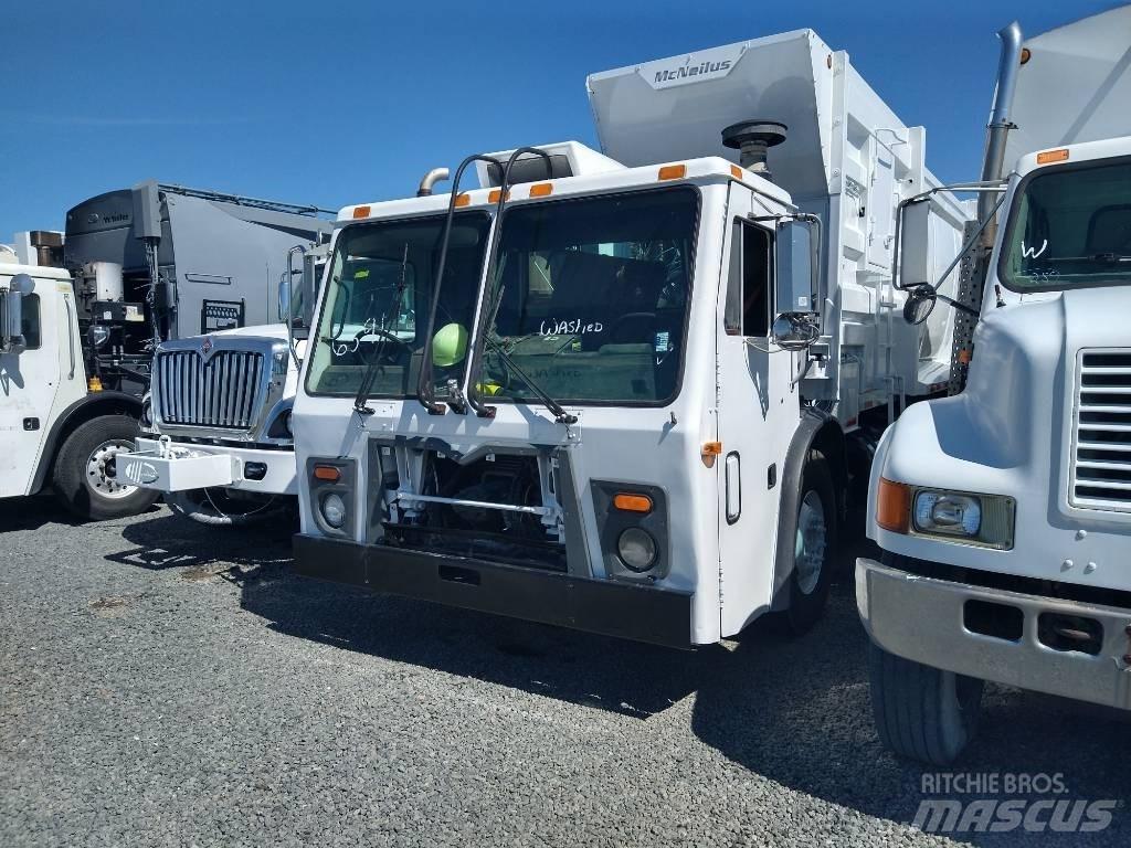 Mack LEU613 垃圾车
