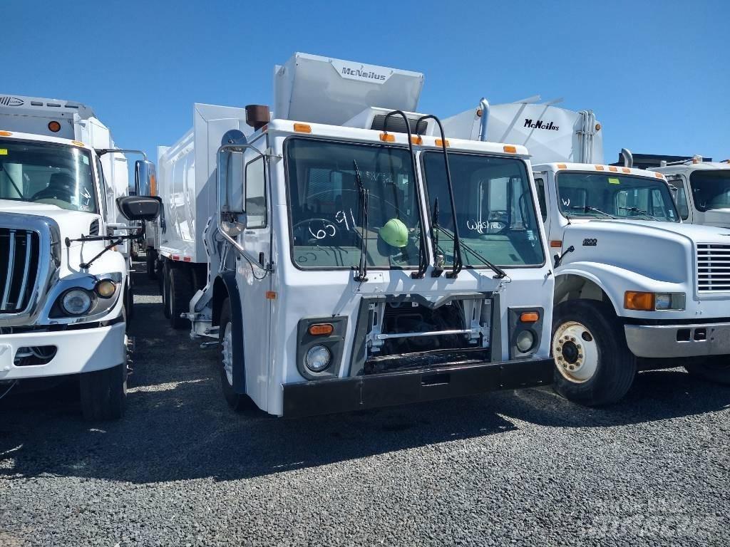 Mack LEU613 垃圾车