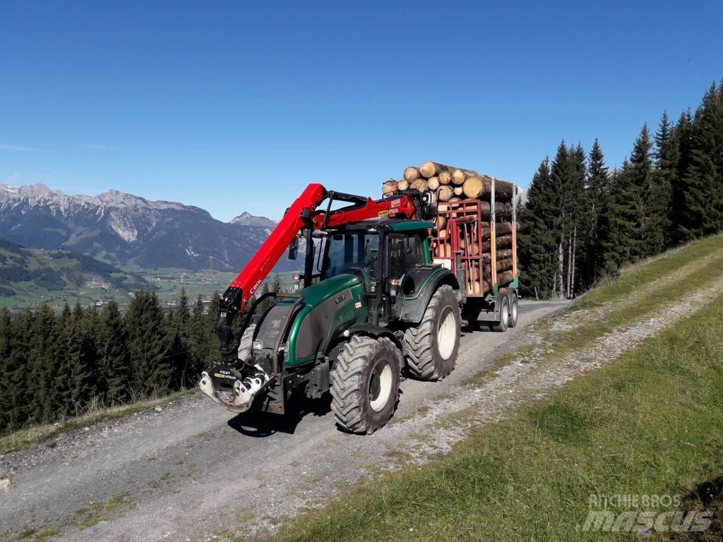 Valtra T 151 E HT 林业拖拉机