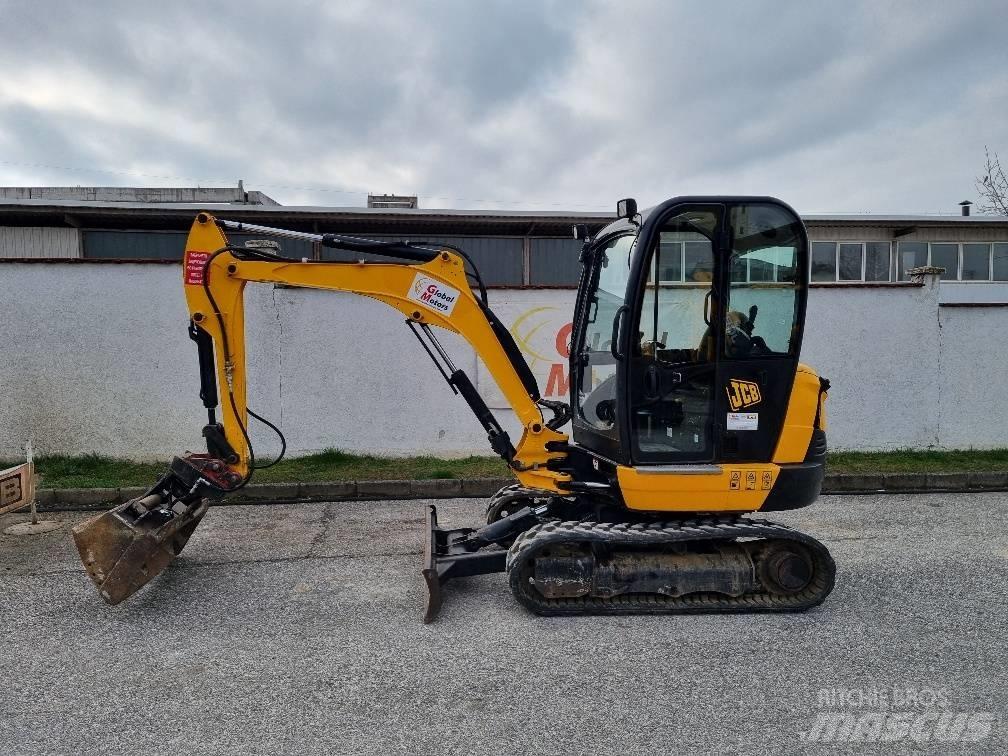 JCB 8026CTS 小型挖掘机
