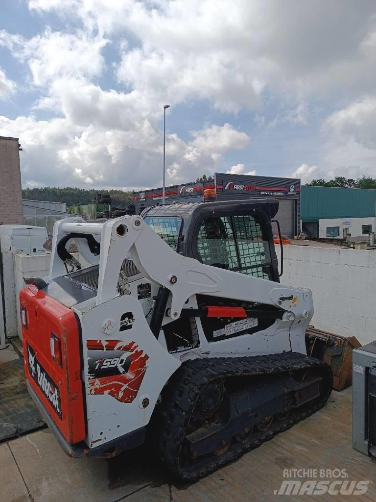 Bobcat T 590 HF 滑移装载机