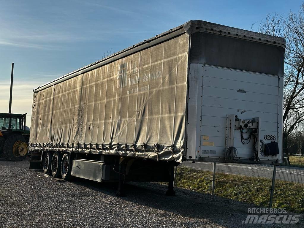 Schmitz SCS 24 L 侧帘拖车