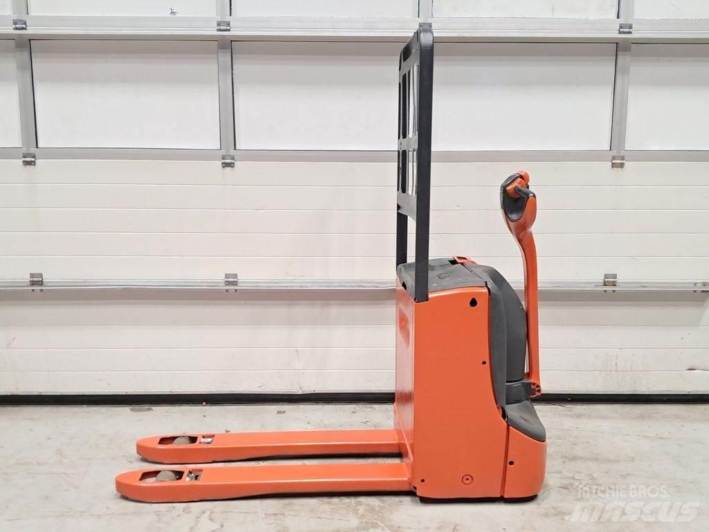 Linde T16 手摇升降机