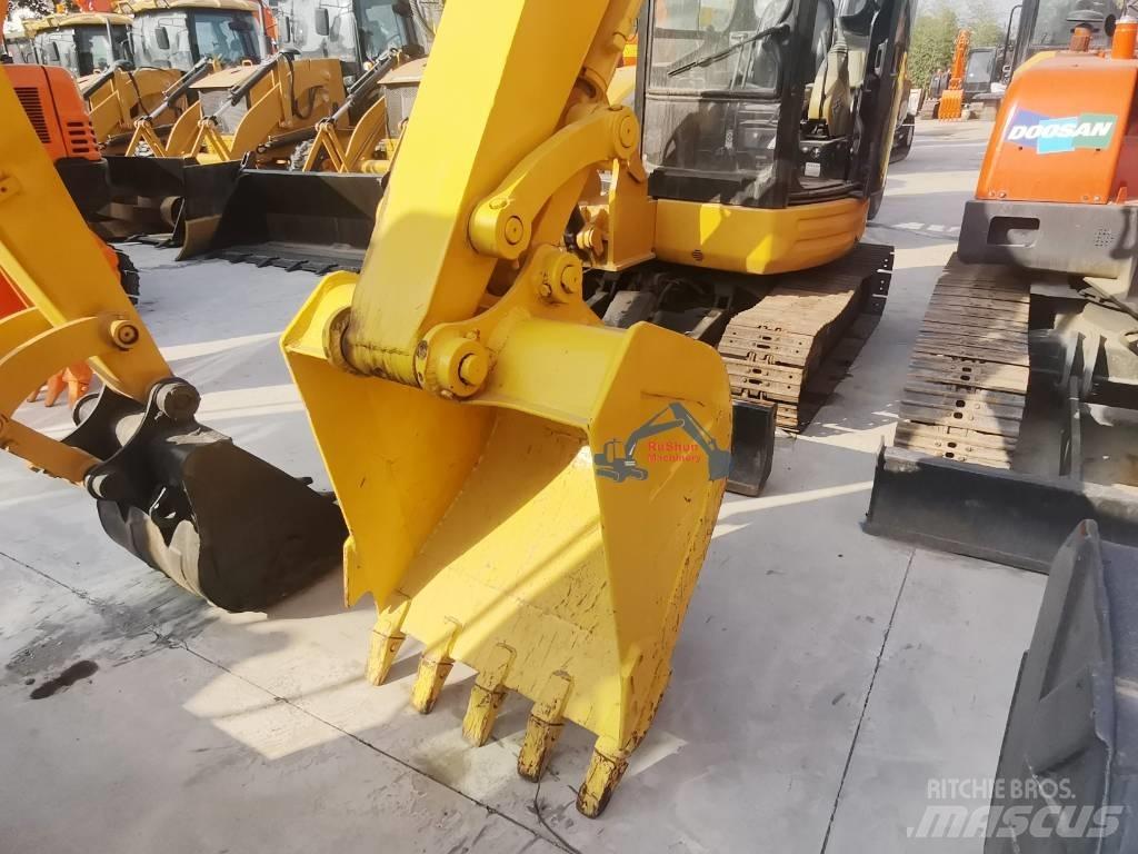 Komatsu PC60 小型挖掘机