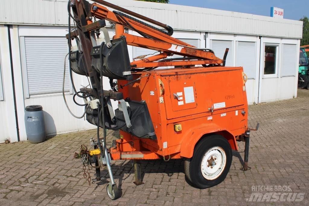 JLG 6308 AN 拖车式灯塔