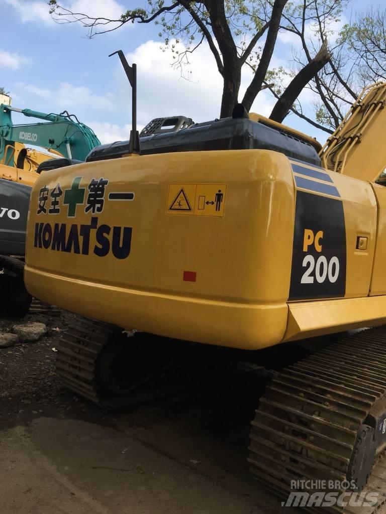 Komatsu pc200-8 履带挖掘机