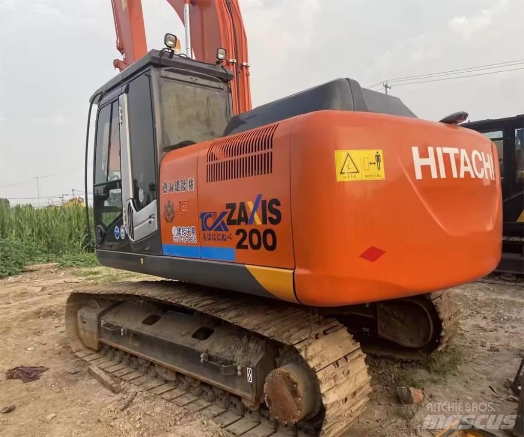 Hitachi ZX 200 履带挖掘机