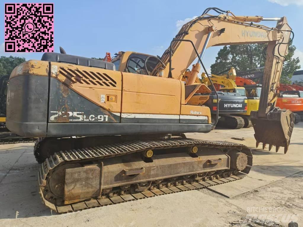 Hyundai 225 履带挖掘机