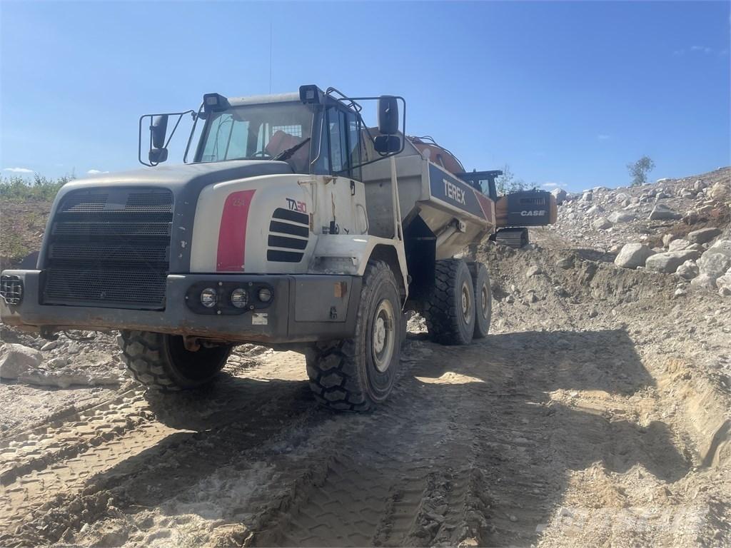 Terex TA 30 铰接式自卸车