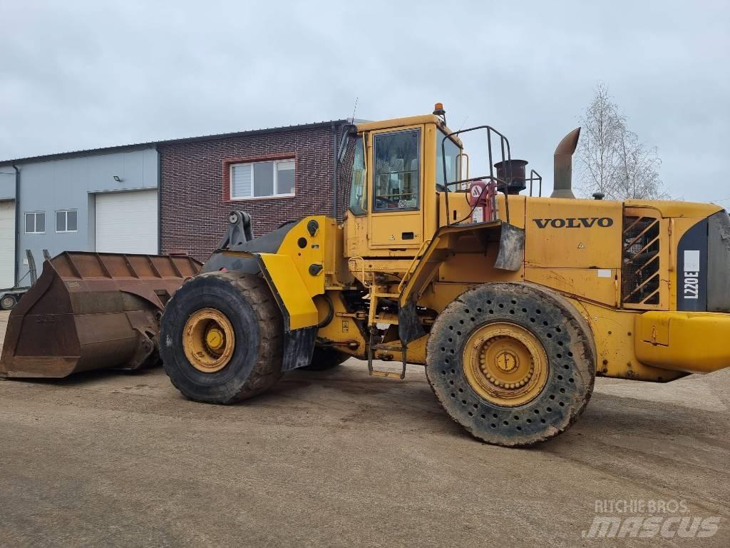 Volvo L 220 E 轮式装载机