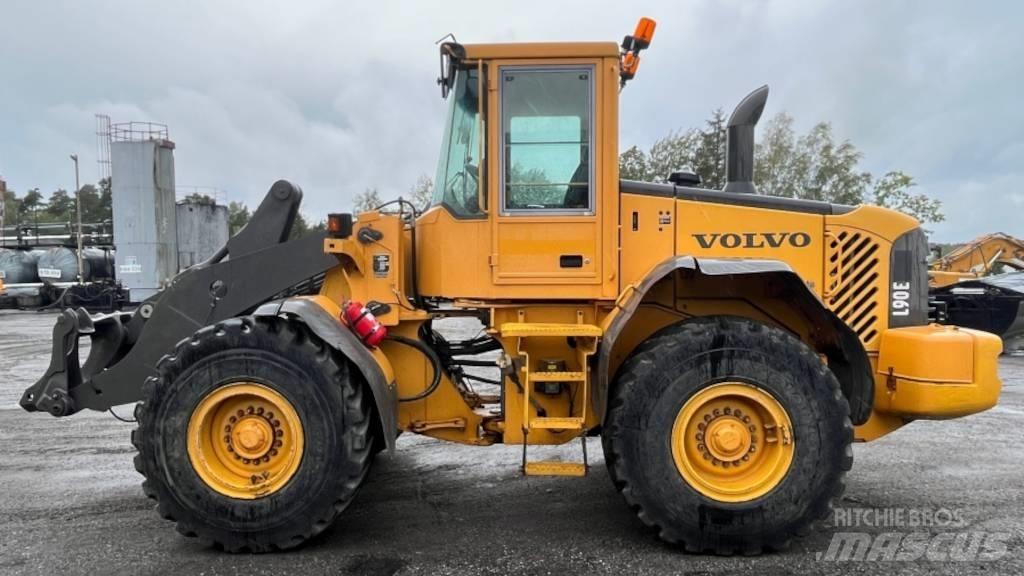 Volvo L 90 E 轮式装载机