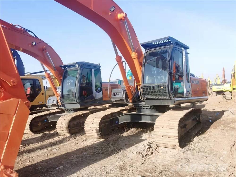 Hitachi ZX210 履带挖掘机