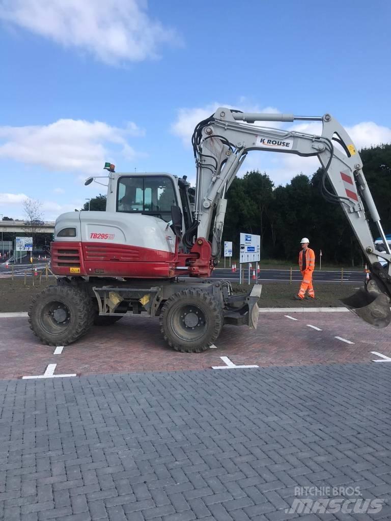 Takeuchi TB295W 轮式挖掘机