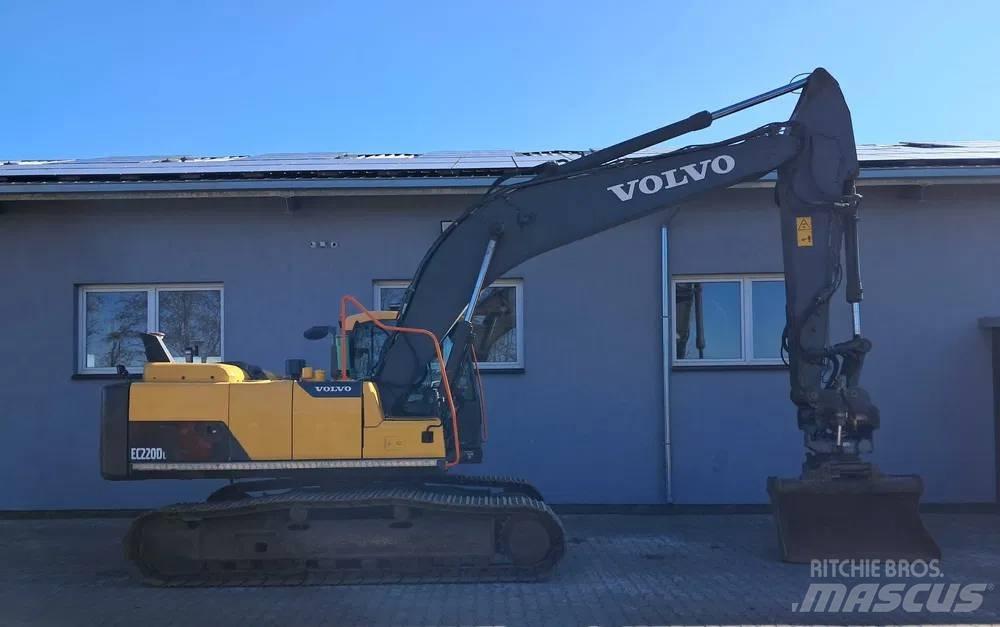 Volvo EC 220 DL 履带挖掘机