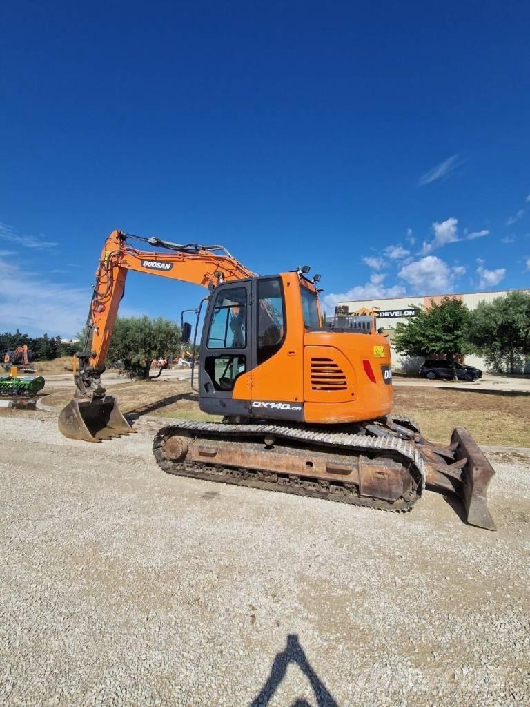 Doosan DX 140 LCR 履带挖掘机