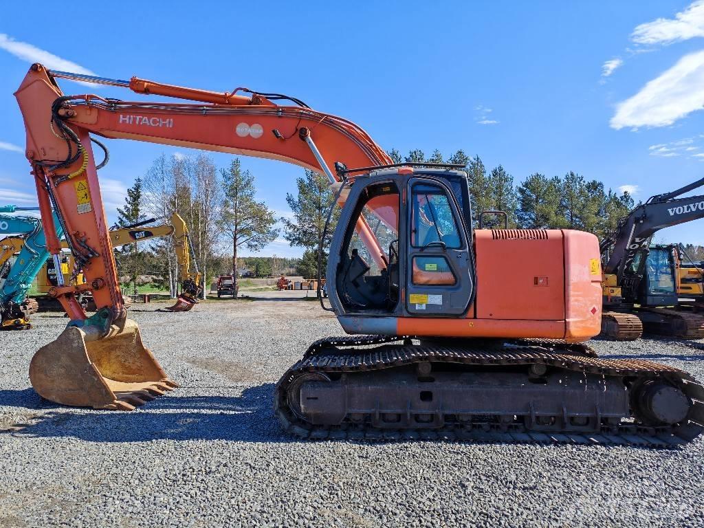 Hitachi ZX 225 US 履带挖掘机