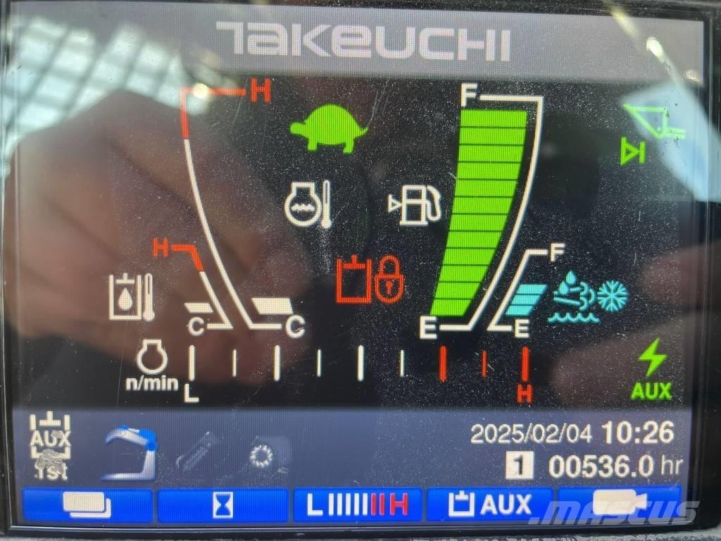 Takeuchi TL12 V2 滑移装载机