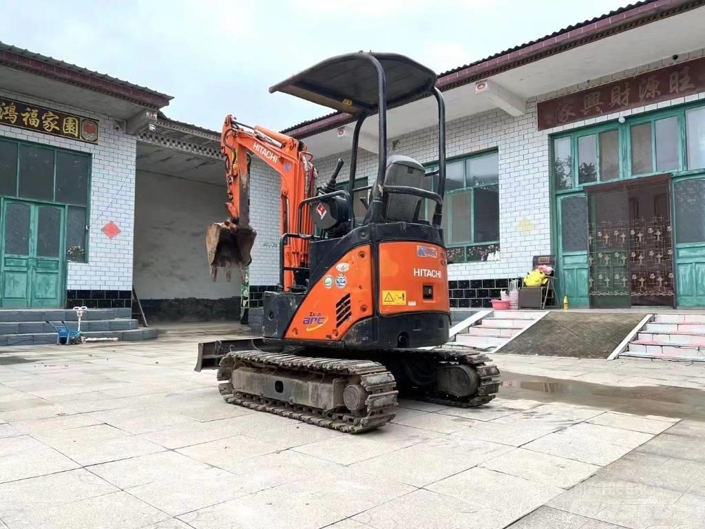 Hitachi ZX17U-2 小型挖掘机