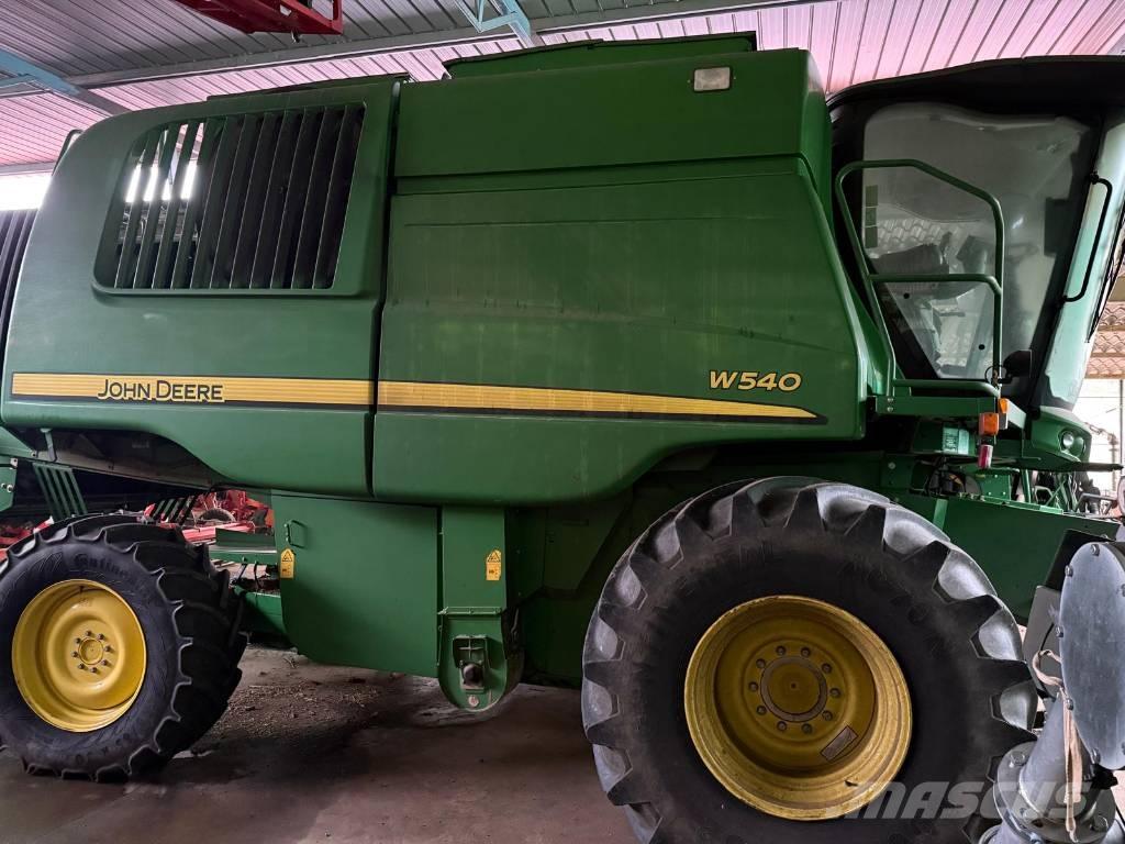 John Deere W 540 联合收割机
