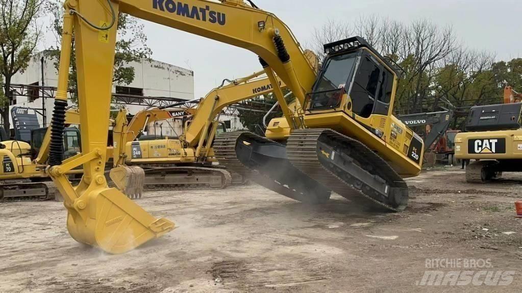 Komatsu pc220-8 履带挖掘机