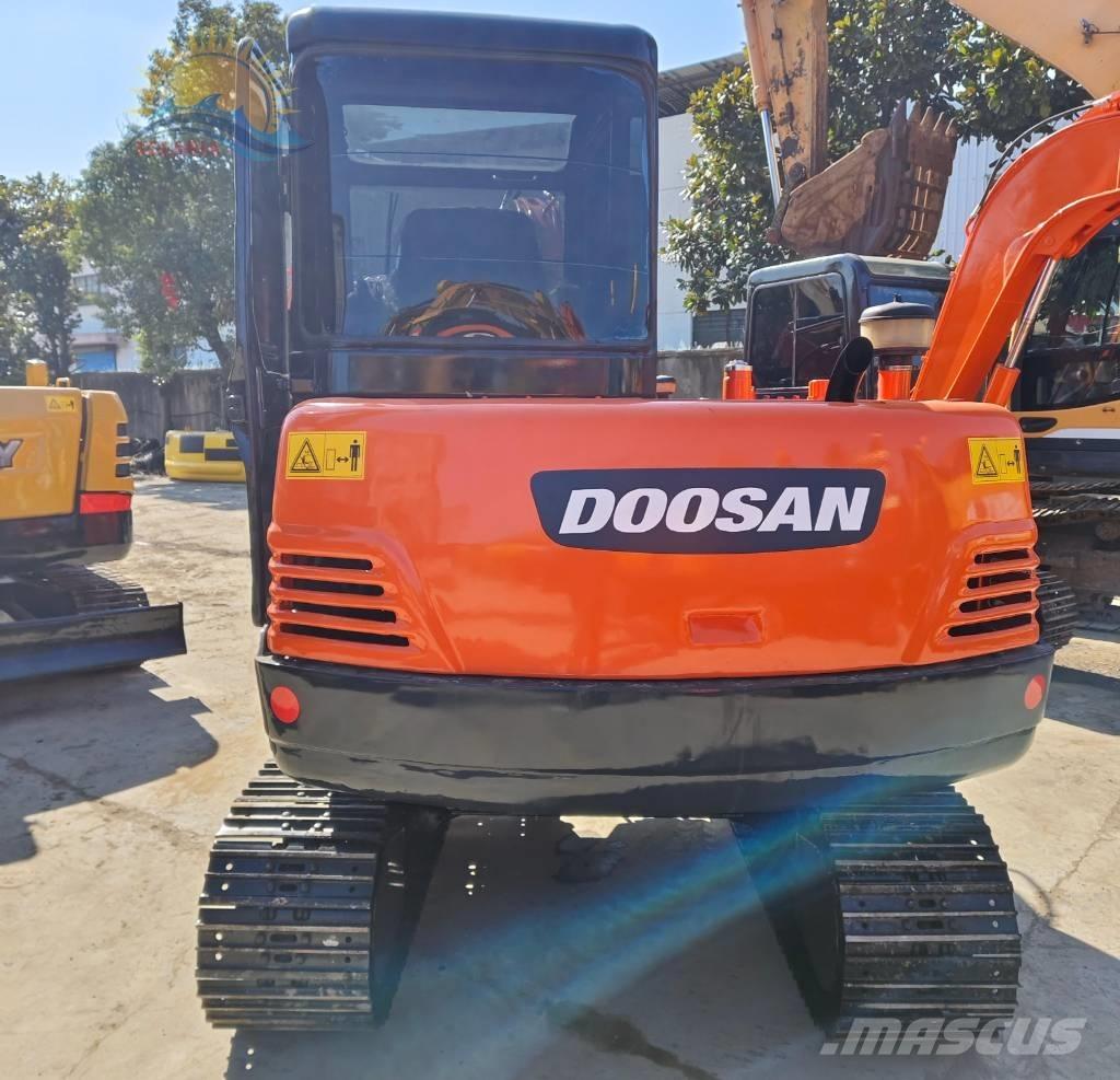 Doosan DH 55 小型挖掘机