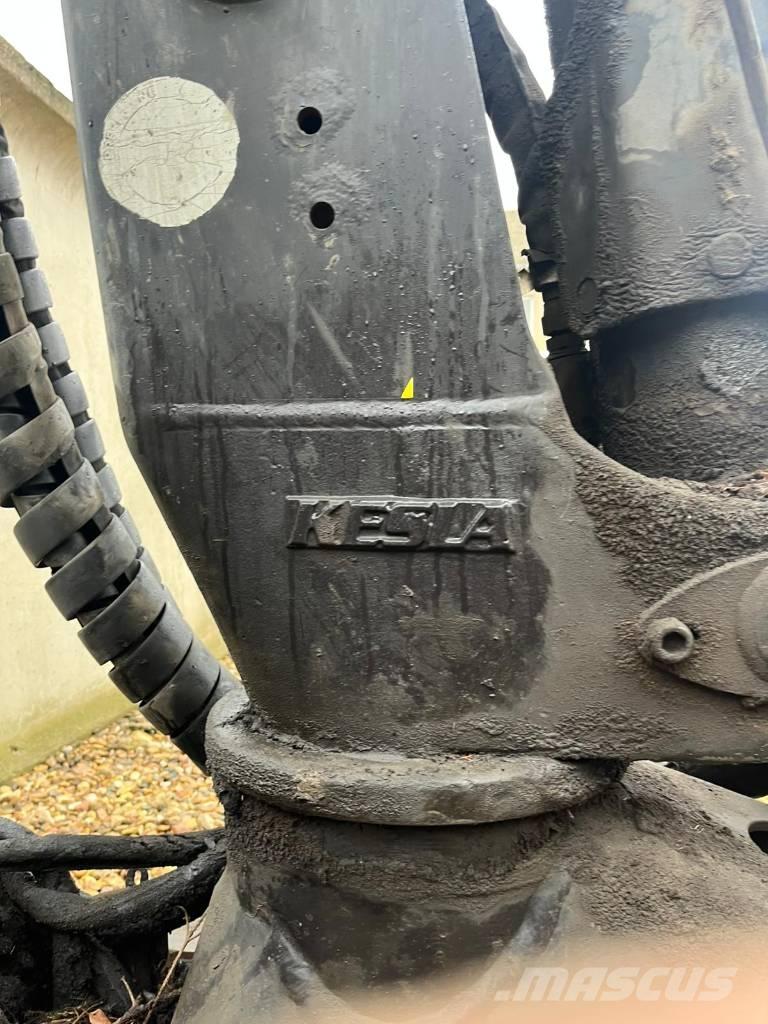 Kesla 2114ZT 挖坑机