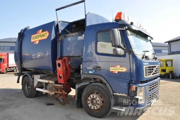 Volvo FM9 4X2 300 垃圾车