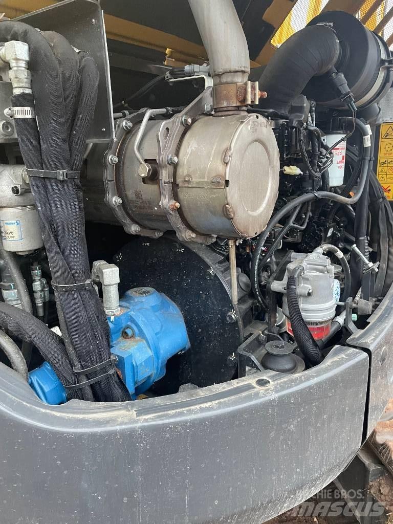 New Holland E60C 小型挖掘机